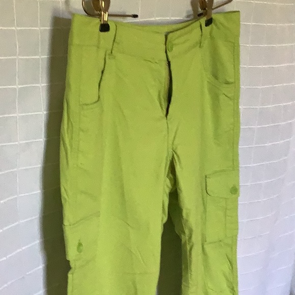 Caribbean Joe and Company size 8 lime, green capris - Picture 2 of 7